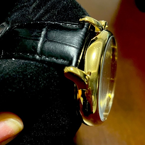 Armani Men’s watch - Picture 2 of 3